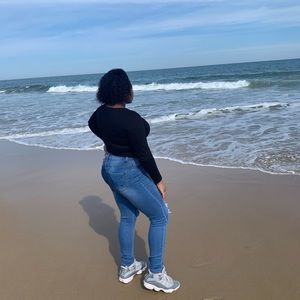 Meet your Posher, Faith